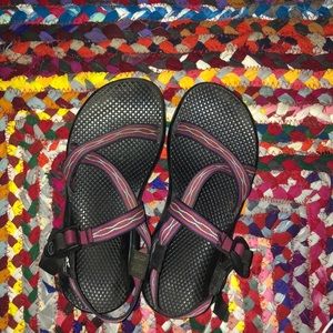 Women’s size 8 chacos